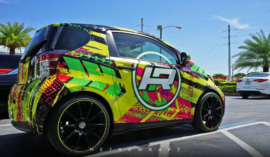  Scion iQ Irenko by MetroWrapz 2016 года  (фото 4 из 8)